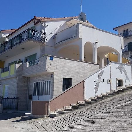 Apartment Karmen Trogir Exteriör bild