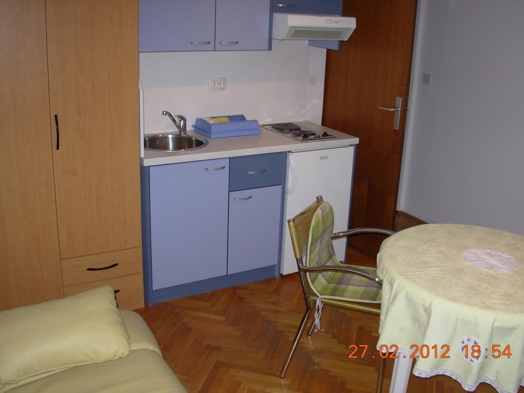 Apartment Karmen Trogir Rum bild