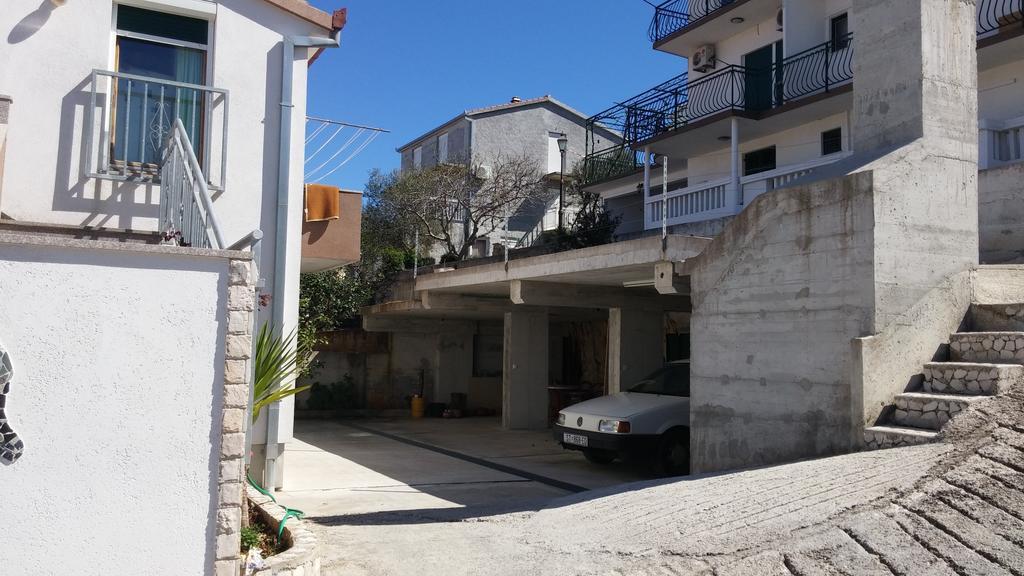 Apartment Karmen Trogir Exteriör bild
