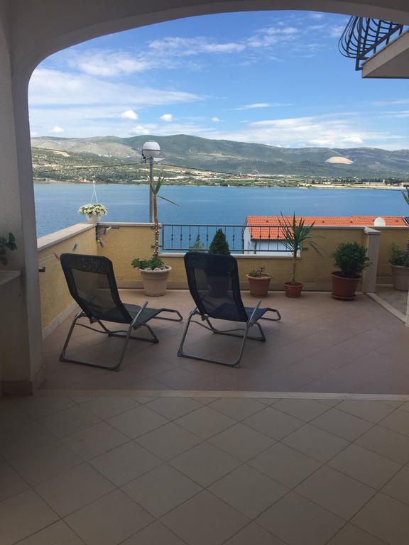 Apartment Karmen Trogir Exteriör bild
