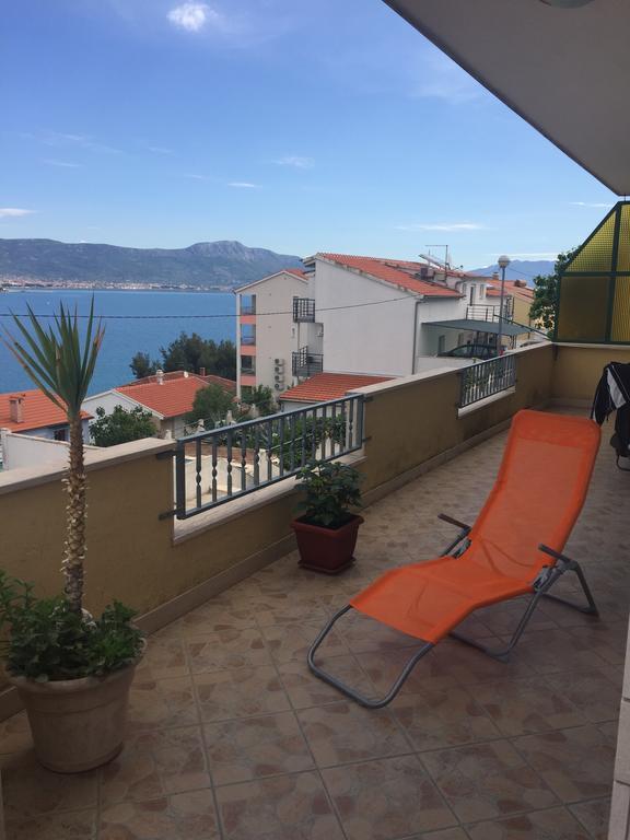 Apartment Karmen Trogir Exteriör bild